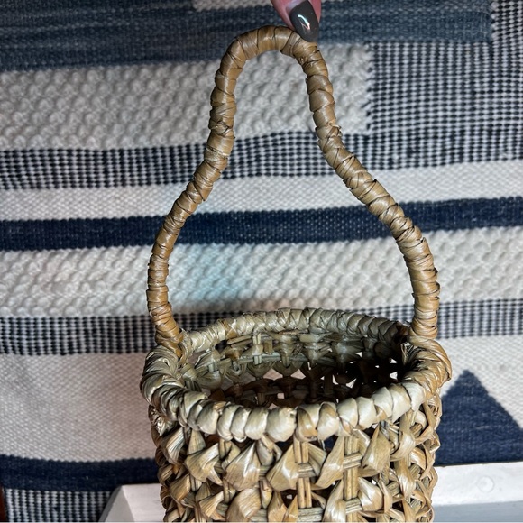 Rattan Hanging Basket - Picture 11 of 15